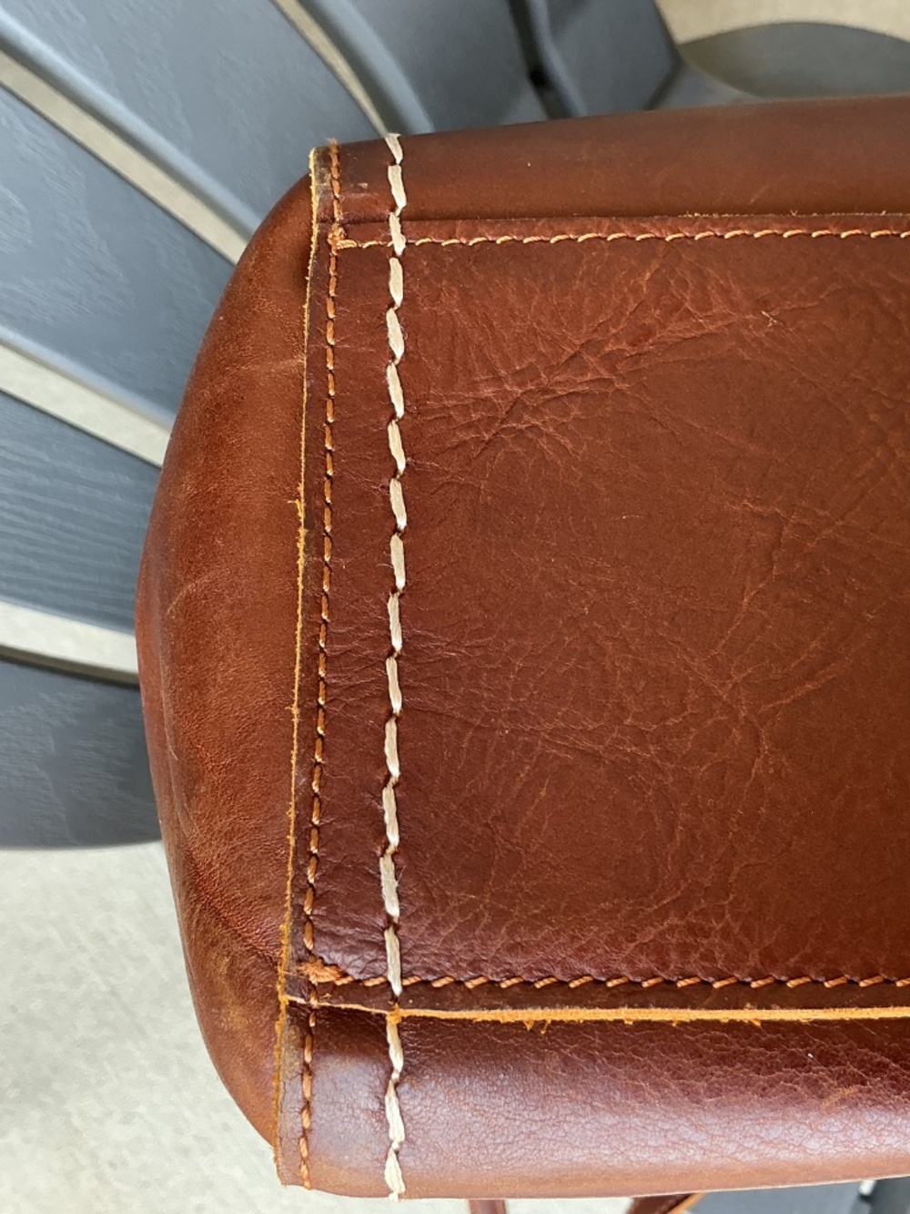 Kattee Large, Soft Leather Tote - Picture 4 of 5